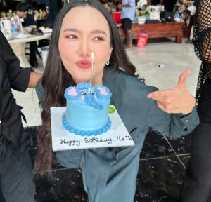 Wint Yamone Naing Instagram - 🎂 မွေးနေ့က 1st August ပါ တင်တာကတော့ ဒီနေ့မှပါ 😬
ချစ်ခြင်းမေတ္တာတွေအတွက် အားလုံးကိုတကယ်ကျေးဇူးတင်ပါတယ်🥰