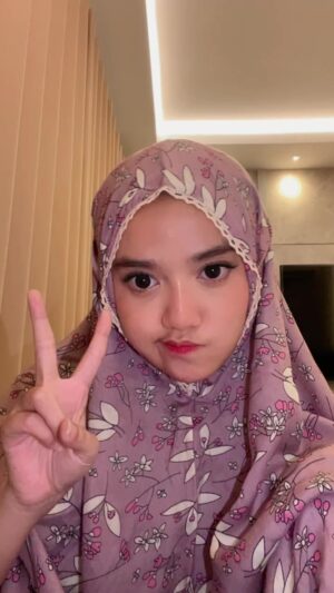 Wirda Mansur Instagram - Baca Waqiah bareng, heheuuu :3