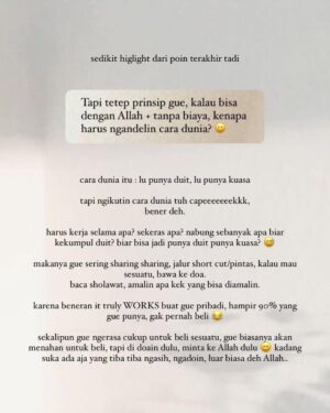 Wirda Mansur Instagram - #Hajjourney Chapter 1

“Hajjah Wirda..” begitu sapaan lembut Papah sedari gue kecil. Dulu sih, risih banget dipanggil gitu. “Ih, kaya panggilan orang tua” gumam gue dalam hati. Karena bayangan gue, yang berangkat Haji kan orang tua. Lah gue masih muda, emang belum Hajian juga. Ngapain sih, dipanggil Haji?

“Ucapan, panggilan, itu kan doa. Biar terafirmasi, nanti beneran berangkat Haji..” kata Papah.

Gue pikir, iya juga ya. Ya udah deh gapapa, call me Bu Hajjah now 😅😎 mudah mudahan beneran jadi doa. 

Emang bener ya, ucapan itu ibarat bibit yang ditanem. Bila terus diucap, sama seperti diaerin. Lama lama dia akan hidup, dan tumbuh. Alhamdulillah, selang bertahun tahun kemudian, sebutan yang Papah berikan, menjadi sebuah doa yang diijbah. 

2 bulan lalu, gue menerima kabar bahagia, diberitahukan bahwa izin Allah nama gue termasuk dalam daftar tamu undangan Kerajaan Saudi, di Haji 2024 ini [cerita lengkapnya baca aja di foto ya]

Allahumma sholli wasallim, wa baarik ‘Alaaih..

Tanamkan ucapan, sebutan, perkataan, doa yang baik.. 
nantikan catatan perjalanan Haji lainnya, insyaaAllah.