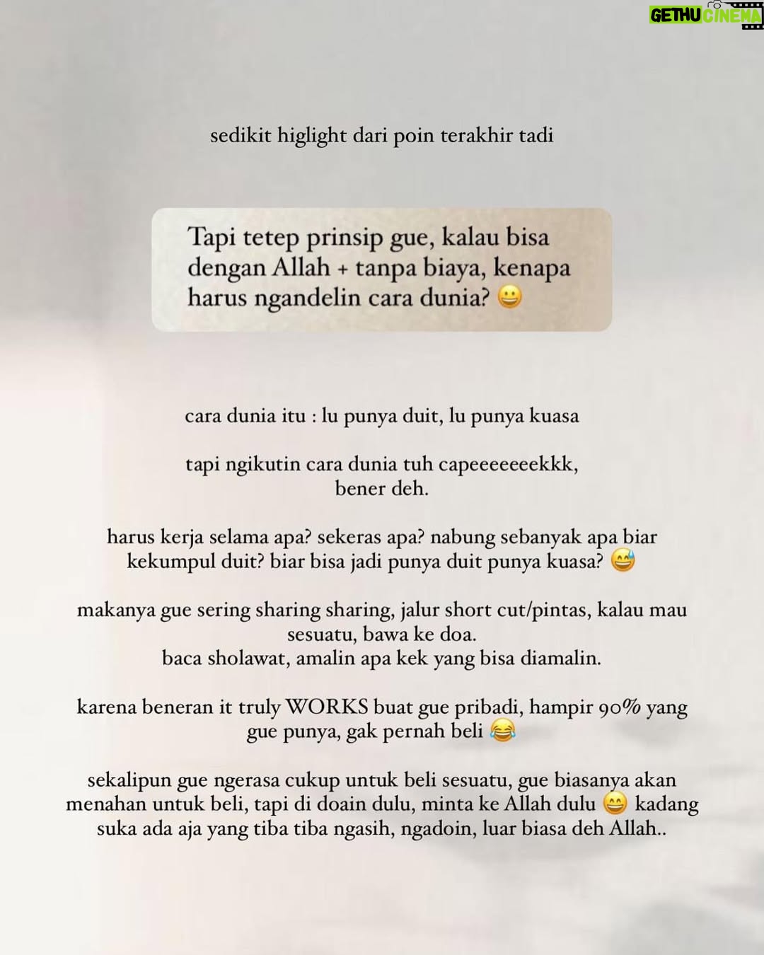 Wirda Mansur - 121.4K Likes - #Hajjourney Chapter 1

“Hajjah Wirda..” begitu sapaan lembut Papah sedari gue kecil. Dulu sih, risih banget dipanggil gitu. “Ih, kaya panggilan orang tua” gumam gue dalam hati. Karena bayangan gue, yang berangkat Haji kan orang tua. Lah gue masih muda, emang belum Hajian juga. Ngapain sih, dipanggil Haji?

“Ucapan, panggilan, itu kan doa. Biar terafirmasi, nanti beneran berangkat Haji..” kata Papah.

Gue pikir, iya juga ya. Ya udah deh gapapa, call me Bu Hajjah now 😅😎 mudah mudahan beneran jadi doa. 

Emang bener ya, ucapan itu ibarat bibit yang ditanem. Bila terus diucap, sama seperti diaerin. Lama lama dia akan hidup, dan tumbuh. Alhamdulillah, selang bertahun tahun kemudian, sebutan yang Papah berikan, menjadi sebuah doa yang diijbah. 

2 bulan lalu, gue menerima kabar bahagia, diberitahukan bahwa izin Allah nama gue termasuk dalam daftar tamu undangan Kerajaan Saudi, di Haji 2024 ini [cerita lengkapnya baca aja di foto ya]

Allahumma sholli wasallim, wa baarik ‘Alaaih..

Tanamkan ucapan, sebutan, perkataan, doa yang baik.. 
nantikan catatan perjalanan Haji lainnya, insyaaAllah.