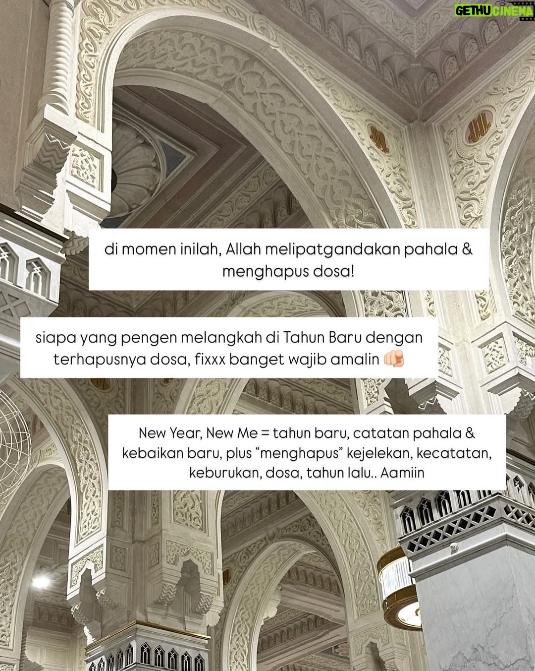 Wirda Mansur - 69.2K Likes - New Year, New Me 🧕✨
Siapa yang mau melangkah ke Tahun Baru dengan terhapusnya dosa Tahun Lalu? 👉🏻👈🏻

Nah.. jangan sampe skip amalin ini yaa, sebab 1 Rajab bertepatan jatuh di Tahun Baru ini.

Ini salah satu amalan Bulan Rajab, yang direkomendasikan. Dimana dilipat gandakan pahala. Ajak temen, saudara, buat pada ngamalin juga yaaaa 🫶🏻