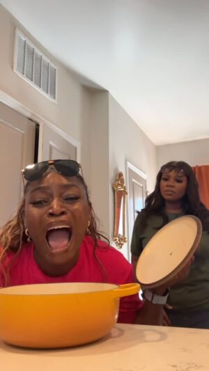 Wumi Toriola Instagram - Gingerrr me some dance🙈😀😀😀

Sept 26th in all cinema nationwide,
We feast for Gingerrrr❤️❤️❤️❤️❤️❤️❤️❤️❤️

Cc @iambisola