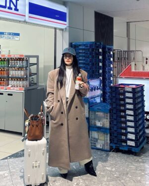 Wutt Hmone Shwe Yi Instagram - Airport fit checked ✅❄️🌬️