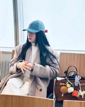 Wutt Hmone Shwe Yi Instagram - Airport fit checked ✅❄️🌬️
