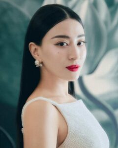 Actress Wutt Hmone Shwe Yi HD Photos and Wallpapers September 2025