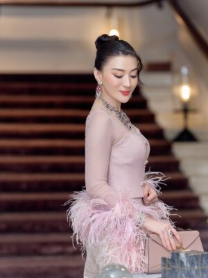 Wutt Hmone Shwe Yi Instagram - “Love is in the air, and we’re here for it!”
Congratulations @paing_takhon_official & Smile 💞