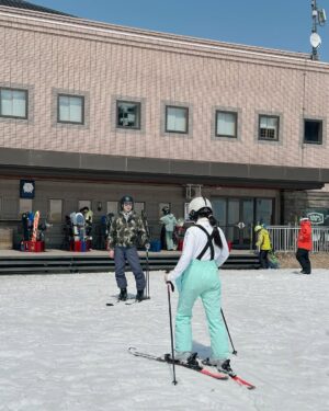 Wutt Hmone Shwe Yi Instagram - Hokkaido recap ❄️⛷️🎿🇯🇵☃️
#wutthmoneshweyi
#hokkaidosgram