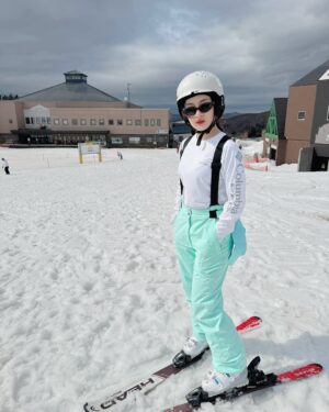 Wutt Hmone Shwe Yi Instagram - Hokkaido recap ❄️⛷️🎿🇯🇵☃️
#wutthmoneshweyi
#hokkaidosgram