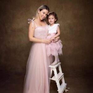 Ximena Duque Instagram - La princesa de mi vida mas pequeña ya tiene 3 @skyeadkins_3 🎉🎉🎉
Hace tres años estaba esperando tu llegada mi pequeña y verte ahora tan grande, hermosa, divertida, tierna, con ese carácter y personalidad tan increíble que te caracteriza, llena mi corazón de mucha alegría. Anoche te lo dije… desde que llegaste a nuestras vidas fuimos aun mas felices. Llegaste a completarnos. Te amo mi amor pequeña. Que sean muchos mas y que la vida me permita verte crecer cada dia. HAPPY B DAY CHIQUIRRI ❤️

Fotos por: @maymartinezphotography 💗💗💗

#happybirthday #babygirl #skye #girl #princess #love #beautiful