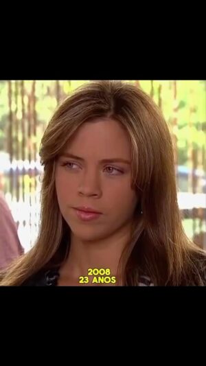 Ximena Duque Instagram - Me enviaron esto y mi vena artística me reclamo 😅. Que bonitos años… que bonitas producciones y que bonitos personajes. Las extraño a cada una de ellas 😍 LES GUSTARÍA VERME DE NUEVO EN MI ROL DE ACTRIZ ? #actress #tv #production #novelas #atriz