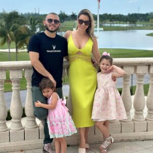 Ximena Duque Instagram - Ser madre es la bendición mas grande que Dios me ha dado…
Hoy y todos los dias agradezco por esta bendición y por la fortuna de disfrutar de mi madre cada dia. 
Gracias mi amor @jayadkins3 por hacer de este dia uno tan especial. 
Hijos @carabiascristan @lunaadkins3 @skyeadkins_3 LOS AMO CON MI VIDA ❤️ gracias por hacerme la mamá mas feliz del mundo!!! 

Este año escogimos el hotel @trumpdoral para pasar el fin de semana del dia de la madre y la experiencia ha sido maravillosa de principio a fin!!! 

#mothersday #love #family #momandson #momanddaughter  #son #daughters #husbandandwife #trumpdoral #miami #golf