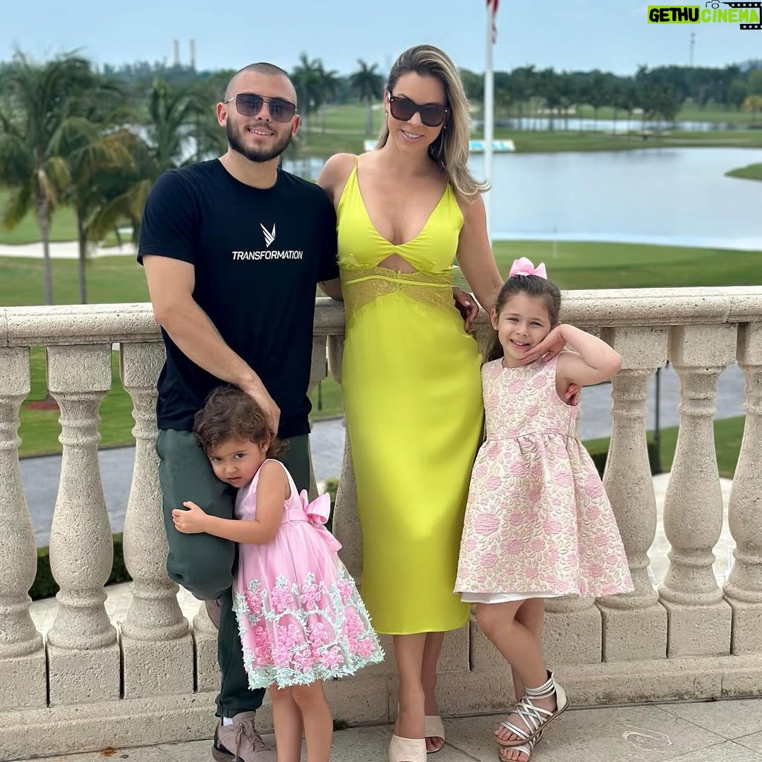 Ximena Duque - 144.5K Likes - Ser madre es la bendición mas grande que Dios me ha dado…
Hoy y todos los dias agradezco por esta bendición y por la fortuna de disfrutar de mi madre cada dia. 
Gracias mi amor @jayadkins3 por hacer de este dia uno tan especial. 
Hijos @carabiascristan @lunaadkins3 @skyeadkins_3 LOS AMO CON MI VIDA ❤️ gracias por hacerme la mamá mas feliz del mundo!!! 

Este año escogimos el hotel @trumpdoral para pasar el fin de semana del dia de la madre y la experiencia ha sido maravillosa de principio a fin!!! 

#mothersday #love #family #momandson #momanddaughter  #son #daughters #husbandandwife #trumpdoral #miami #golf