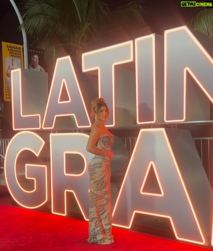 Yahaira Plasencia - 58.9K Likes - Una noche inolvidable!! 
La Salsa Vive🔥👏🏻🎉

La verdad han sido 3 días que he absorbido tanto de estos grandes !!! 
Más motivada no puedo estar 💪🏻🥺

Stylling @sandramadjdi 
Dress @emasavahl 
Make up @nani_beautyllc 
Hair @susiitv 

@latingrammys @yosoylaindia @sergiogeorge  @marcanthony @nodal 
Maestros!! 👏🏻👏🏻