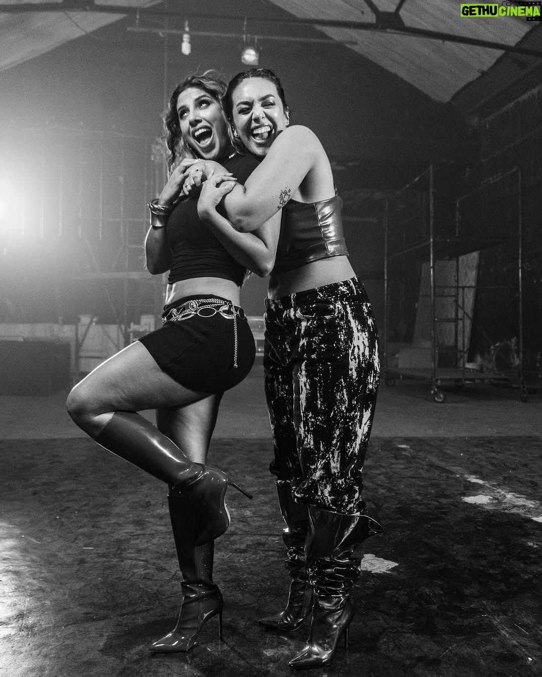 Yahaira Plasencia - 43.9K Likes - “Las Mujeres también se equivocan” ft. @yahairaplasencia ya está disponible en todas las plataformas digitales!! 😍🫶

🇵🇪 & 🇦🇷 unidos en esta canción ❤️

📸 @baezer