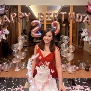 Yang Bao Bei Instagram - 生日快乐 😇