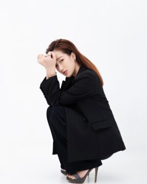 Yang Bao Bei Instagram - 世人真矛盾 他们要你做自己
又恨你太做自己 。