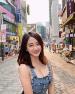 Actress Yang Bao Bei HD Photos and Wallpapers September 2025