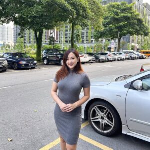 Yang Bao Bei Instagram - 这个身材是没修图哦 你们也可以去看中国报拍的照
我152cm 上个月体重最高去到53kg
目前减到49kg,我真的有在努力减肥了
不要一直说我越来越肥 Ok
每天忙碌工作根本很少休息
新陈代谢慢 压力也导致我失眠
失眠导致身体更差
这些都是我之前吃过的药物的后遗症
希望大家不要一直拿别人的痛点来笑
荷尔蒙失调,生血瘤我没直接开刀,
我选择每天都在吃中药调养,也有做针灸
减肥不能一下子减
只能用时间去调整 饮食 和每天运动
我的健康也有问题
准备了很久 现在是确确实实努力拍戏
希望大家不要因为一个人身体状况不好就一直讲不停
就忽略了整个剧组努力拍戏的成果
一切真的不容易 给我一点时间吧! 谢谢!