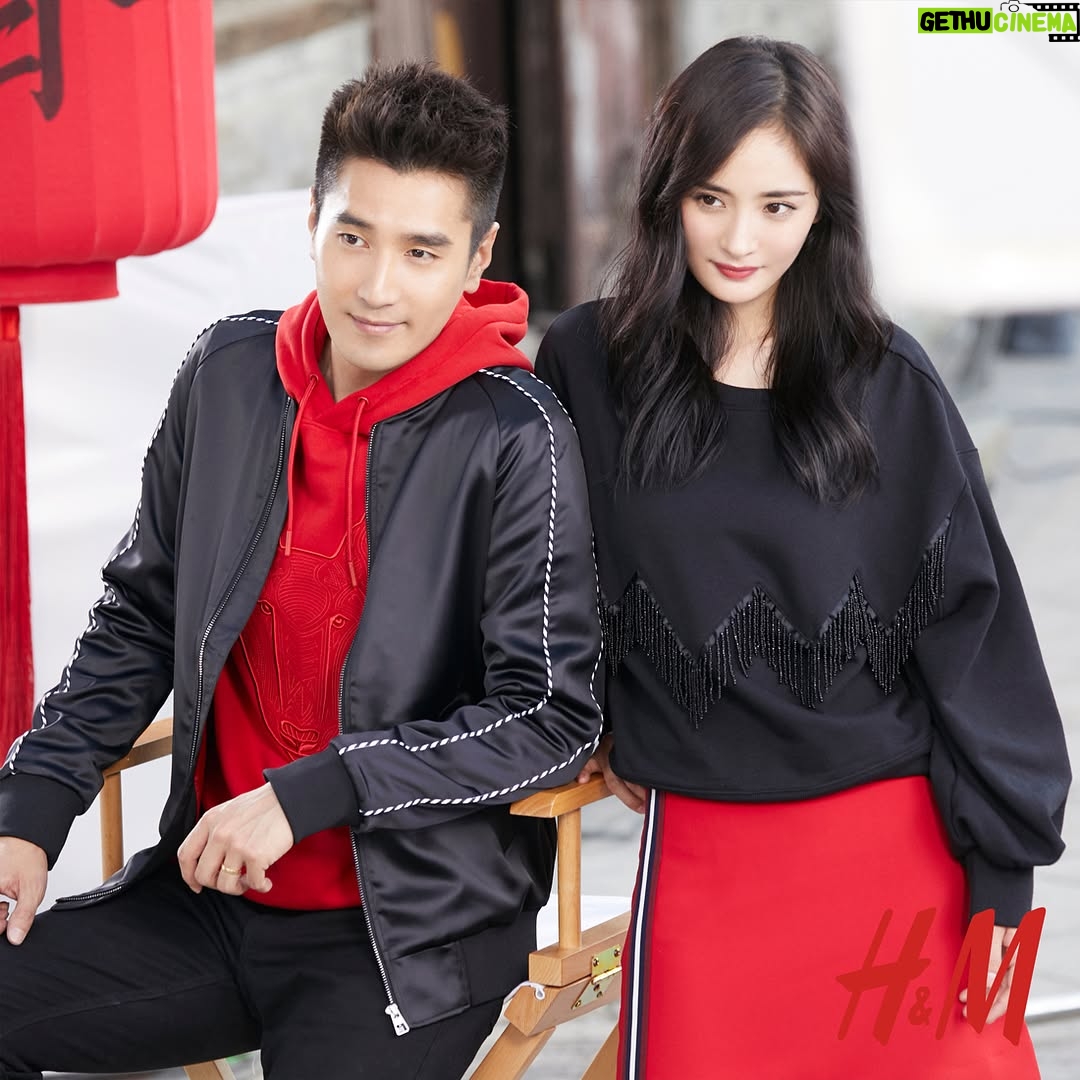 Yang Mi - 96.1K Likes - ❤新衣服～就要新年了，心情和衣服一样美❤❤#HM2018CNY #HM在一起 @hm