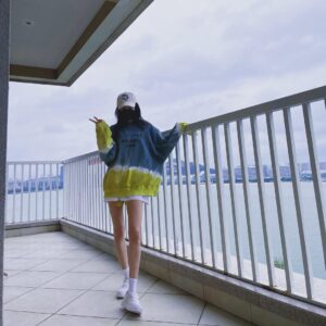 Yang Mi Instagram - 来看我演唱会呀嘻嘻