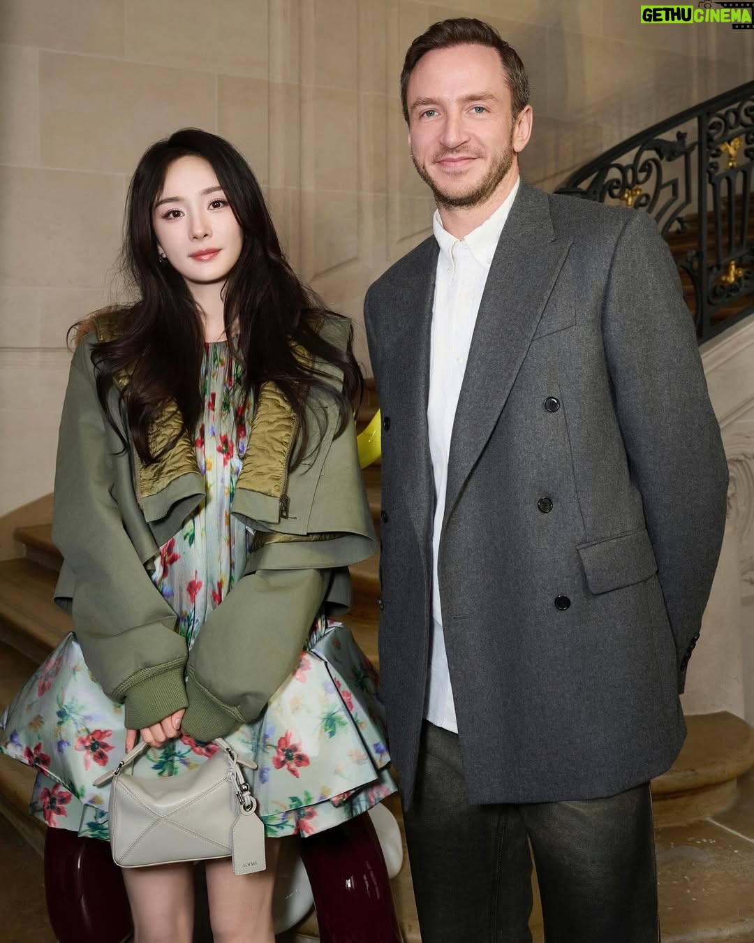 Yang Mi - 103.7K Likes - 👋🗼@Loewe #loewefw25