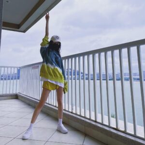 Yang Mi Instagram - 来看我演唱会呀嘻嘻