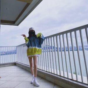 Yang Mi Instagram - 来看我演唱会呀嘻嘻