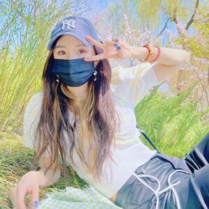 Yang Mi Instagram - 春天的花花～