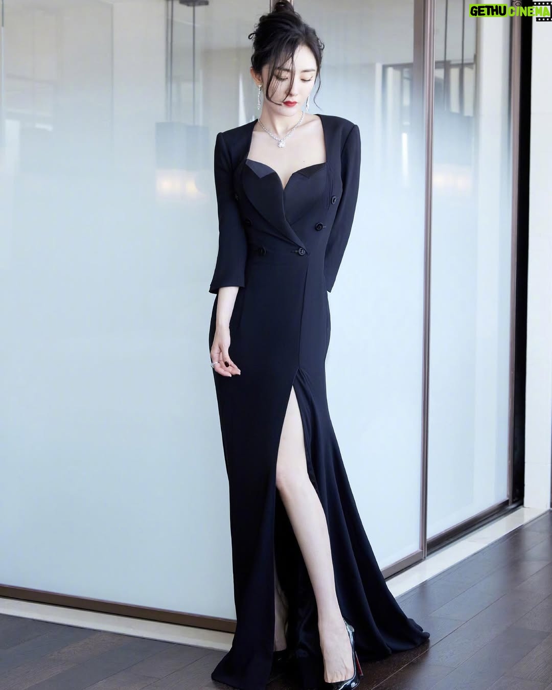 Yang Mi - 119.1K Likes - Thanks❤️