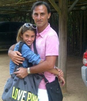 Yanina Latorre Instagram - Mi chiquita grande! Ya 24 años! En q momento pasaron…me emociona verte, me emociona ser tu mama! Sos mucho mas de lo q soñe! Seguis siendo esa nena hermosa, siempre contenta, sonriente…y a su vez te convertirte en una gran mujer…responsable, estudiosa, trabajadora, pero por sobre todas las cosas una de las personas mas buenas q conozco. Y eso es lo mas importante! Vos siempre para adelante, q mama esta ahi atras tuyo cuidandote! Se feliz, disfruta! Te amo!
Feliz cumple @lolitalatorre ❤️