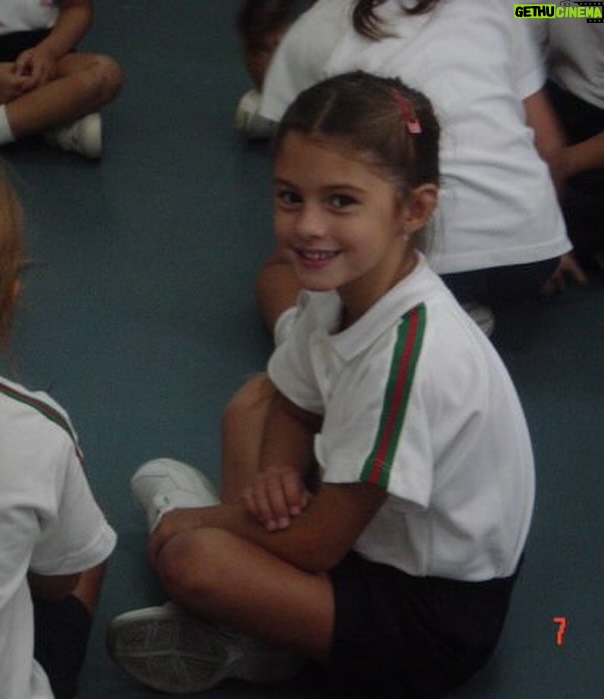 Yanina Latorre - 132.7K Likes - Mi chiquita grande! Ya 24 años! En q momento pasaron…me emociona verte, me emociona ser tu mama! Sos mucho mas de lo q soñe! Seguis siendo esa nena hermosa, siempre contenta, sonriente…y a su vez te convertirte en una gran mujer…responsable, estudiosa, trabajadora, pero por sobre todas las cosas una de las personas mas buenas q conozco. Y eso es lo mas importante! Vos siempre para adelante, q mama esta ahi atras tuyo cuidandote! Se feliz, disfruta! Te amo!
Feliz cumple @lolitalatorre ❤️