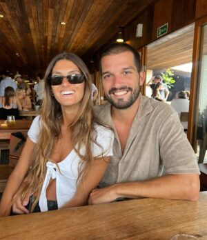 Yanina Latorre Instagram - Mi chiquita grande! Ya 24 años! En q momento pasaron…me emociona verte, me emociona ser tu mama! Sos mucho mas de lo q soñe! Seguis siendo esa nena hermosa, siempre contenta, sonriente…y a su vez te convertirte en una gran mujer…responsable, estudiosa, trabajadora, pero por sobre todas las cosas una de las personas mas buenas q conozco. Y eso es lo mas importante! Vos siempre para adelante, q mama esta ahi atras tuyo cuidandote! Se feliz, disfruta! Te amo!
Feliz cumple @lolitalatorre ❤️
