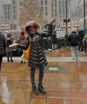 Yanina Latorre Instagram - Lo q me quedo de New York! Nos dio todooooo, mucho frio, nieve, comidita rica, y compartir con amigos del alma!
Los quiero @lolita1823 @gabi1923 ❤️
Y siempre siempre con mi churri @dflatorre 💫