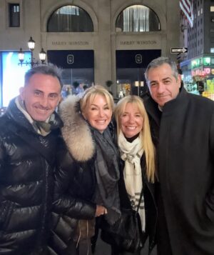 Yanina Latorre Instagram - Lo q me quedo de New York! Nos dio todooooo, mucho frio, nieve, comidita rica, y compartir con amigos del alma!
Los quiero @lolita1823 @gabi1923 ❤️
Y siempre siempre con mi churri @dflatorre 💫