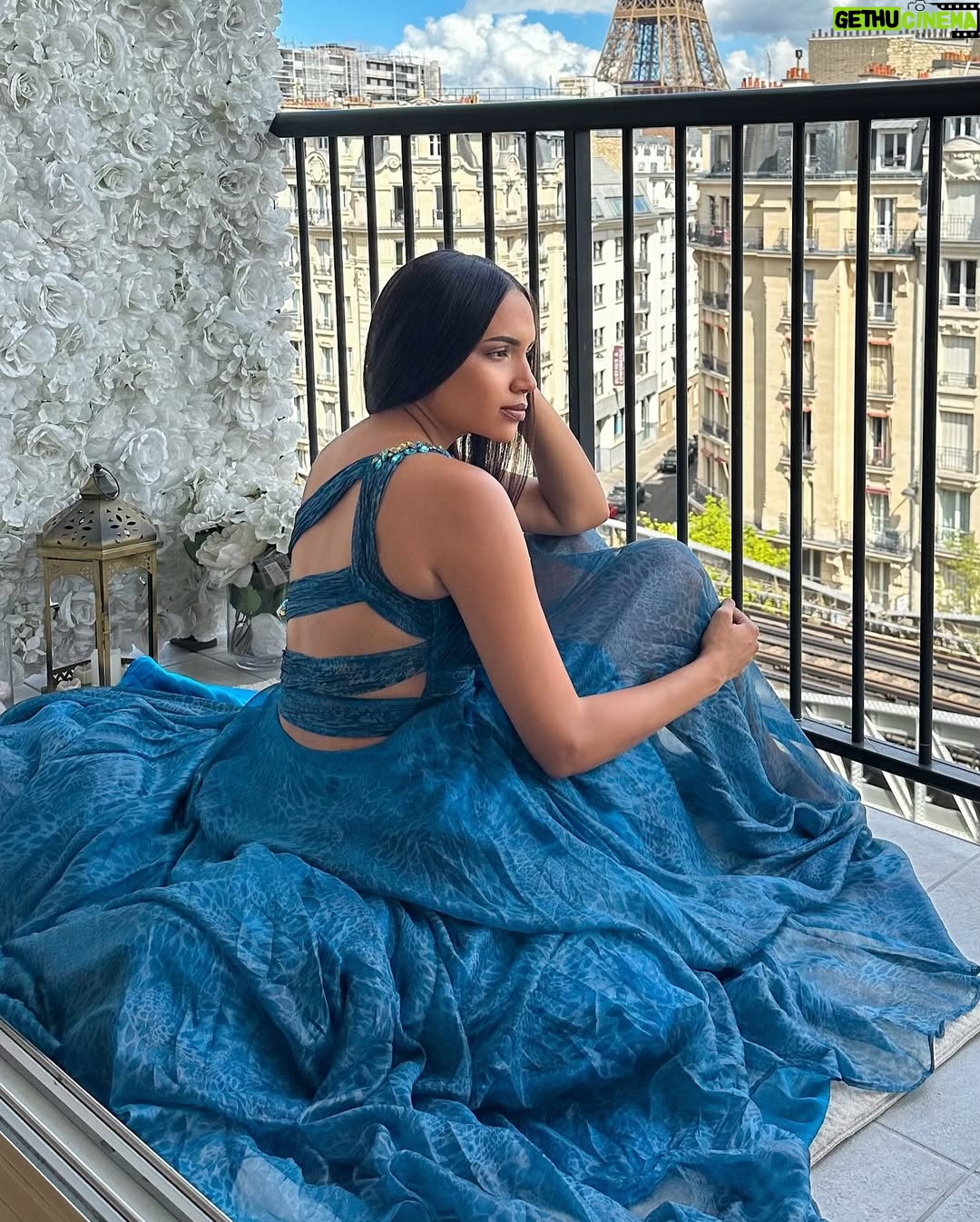 Yarissa - 10.3K Likes - Este podría ser fácilmente el balcón más romántico de Paris por eso se merece un vestido que lo complemente como este que conseguí en @LowDress 😍

Puedes rentar este apartamento escribiendo directamente a @ParisMamour.Rent ❤️🇫🇷 Es mi segunda vez hospedándome aquí y aún siento que sueño despierta 🥹 ¿Quién no amaría un lugar como este?

#Paris #ParisTravel #EiffelTower #Airbnb #Apartment #ParisAirBnb
