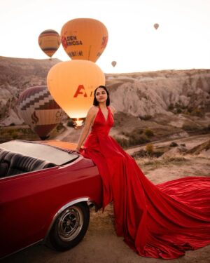 Yarissa Instagram - Cappadocia, lugar donde los globos aerostĆ”ticos que sobrevuelan el cañón y las paredes rocosas son los protagonistas de las fotografĆas y los que se ganan la atención de todas las miradas š
Gracias @CappadociaPanorama por capturar en fotografĆas este amanecer que jamĆ”s olvidarĆ© ā¤ļø