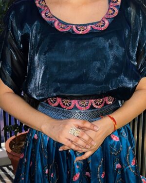 Yashi Tank Instagram - दिलवाली दीवाली 🪔✨🪷
Outfit @suyash.fashion