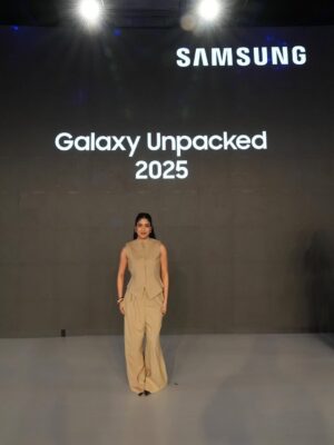 Yashi Tank Instagram - Photo dump from a day that had glam, chaos, and a whole lotta energy.
Delhi came alive at the @samsungindia Unpacked event — and so did the crowd, the creators, and the clicks
Outfit @qua.clothing
Hairstyle @ianshhairstylist
#Samsung #GalaxyZFlip7 #FlexCam #FlexWindow #ImmersiveScreen #UnfoldYourPower #ExploreGalaxy #trendingtechno