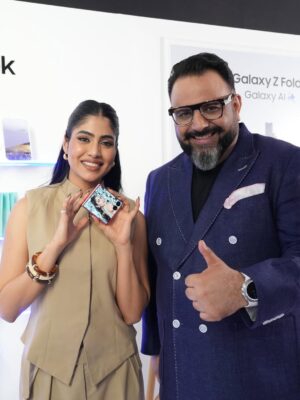 Yashi Tank Instagram - Photo dump from a day that had glam, chaos, and a whole lotta energy.
Delhi came alive at the @samsungindia Unpacked event — and so did the crowd, the creators, and the clicks
Outfit @qua.clothing
Hairstyle @ianshhairstylist
#Samsung #GalaxyZFlip7 #FlexCam #FlexWindow #ImmersiveScreen #UnfoldYourPower #ExploreGalaxy #trendingtechno