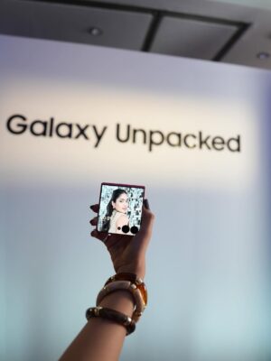 Yashi Tank Instagram - Photo dump from a day that had glam, chaos, and a whole lotta energy.
Delhi came alive at the @samsungindia Unpacked event — and so did the crowd, the creators, and the clicks
Outfit @qua.clothing
Hairstyle @ianshhairstylist
#Samsung #GalaxyZFlip7 #FlexCam #FlexWindow #ImmersiveScreen #UnfoldYourPower #ExploreGalaxy #trendingtechno