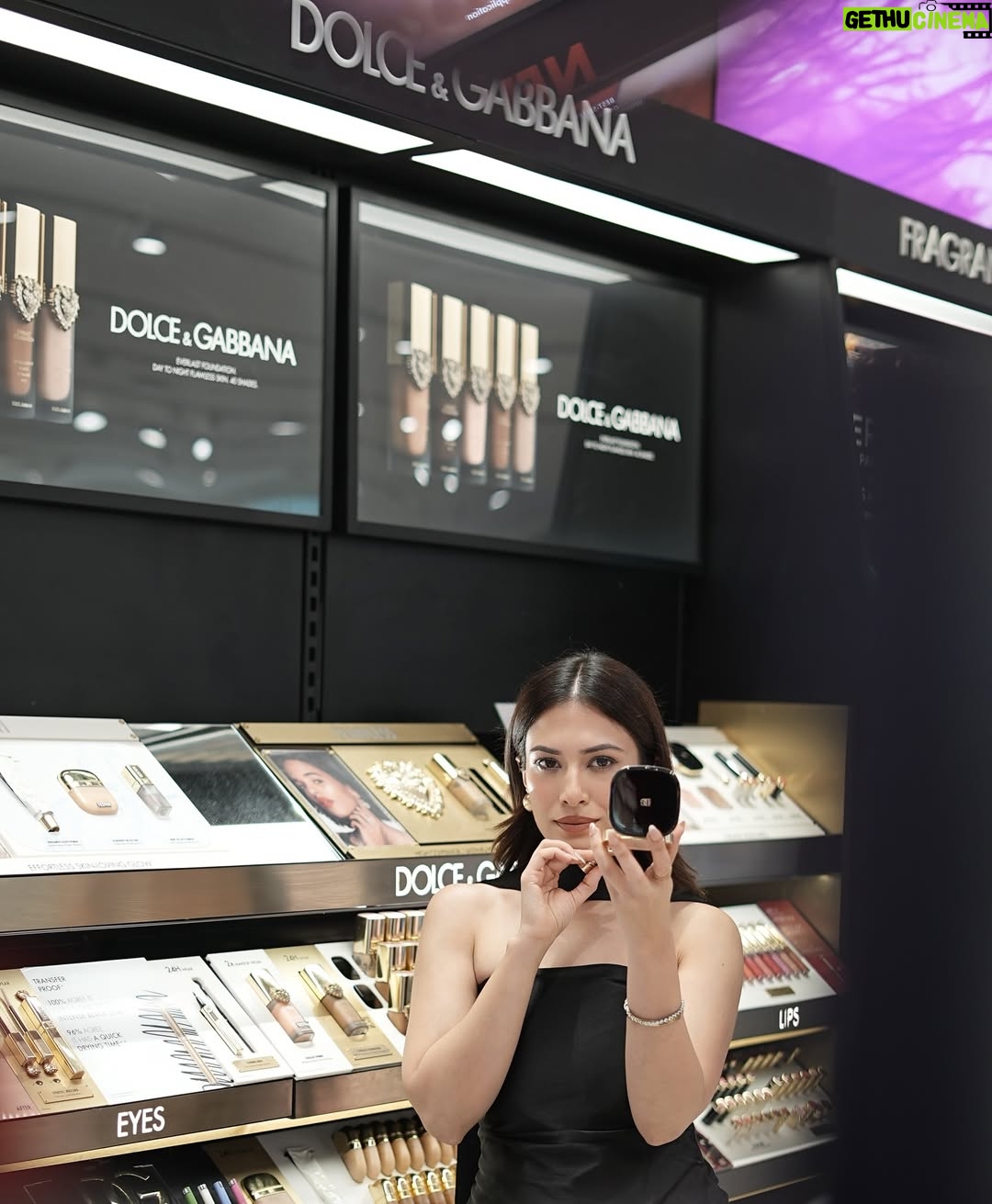 Yashika Khatri - 12.8K Likes - From Italy, With Love❤️
@dolcegabbana_beauty has landed in India.

Explore Dolce&Gabbana's exquisite makeup at @sephora_india 

#DGBeauty #DGMakeup