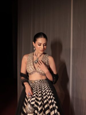 Yashika Khatri Instagram - In and for @jjvalaya for the grand finale at @hyundaiindia @fdciofficial India Couture Week 2025 with a showcase that encapsulated 33 magnified years of craftsmanship, royalty and timeless design.

Swipe through to see the magical look we created, jewellery, backstage madness and the stunning showstoppers.

Jewellery Partner @archanaaggarwalofficial 
Makeup & Hair @aishshreyamua 

#jjvalaya #jjvalayacouture #fdci#icw