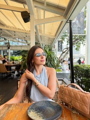 Yashika Khatri Instagram - What a lovely, sunny day in Singapore🤍