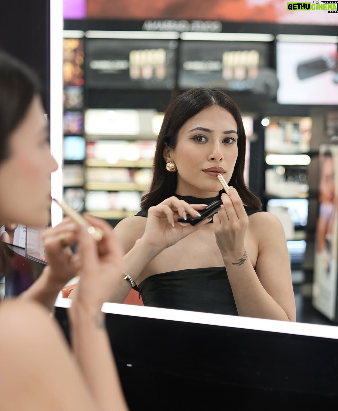Yashika Khatri - 12.8K Likes - From Italy, With Love❤️
@dolcegabbana_beauty has landed in India.

Explore Dolce&Gabbana's exquisite makeup at @sephora_india 

#DGBeauty #DGMakeup