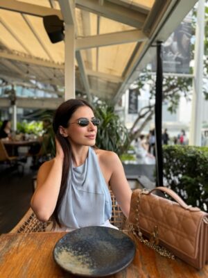 Yashika Khatri Instagram - What a lovely, sunny day in Singapore🤍
