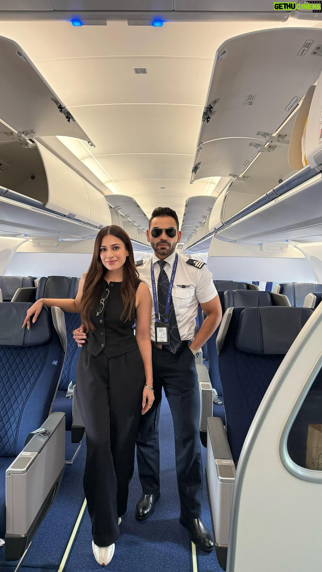 Yashika Khatri - 24.1K Likes - Safe to say that I have got the best travel partner🤍
24 hours in Singapore 🤍
#singapore #travelvlog