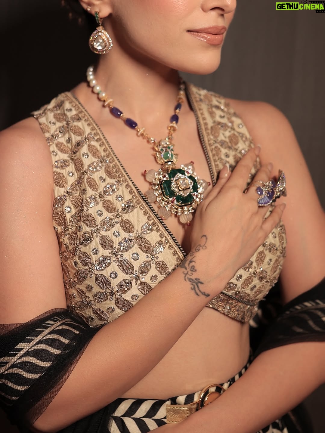 Yashika Khatri - 14.6K Likes - In and for @jjvalaya for the grand finale at @hyundaiindia @fdciofficial India Couture Week 2025 with a showcase that encapsulated 33 magnified years of craftsmanship, royalty and timeless design.

Swipe through to see the magical look we created, jewellery, backstage madness and the stunning showstoppers.

Jewellery Partner @archanaaggarwalofficial 
Makeup & Hair @aishshreyamua 

#jjvalaya #jjvalayacouture #fdci#icw