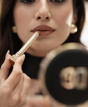 Yashika Khatri Instagram - From Italy, With Love❤️
@dolcegabbana_beauty has landed in India.

Explore Dolce&Gabbana's exquisite makeup at @sephora_india 

#DGBeauty #DGMakeup