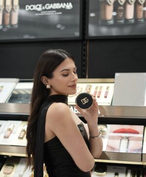 Yashika Khatri Instagram - From Italy, With Love❤️
@dolcegabbana_beauty has landed in India.

Explore Dolce&Gabbana's exquisite makeup at @sephora_india 

#DGBeauty #DGMakeup