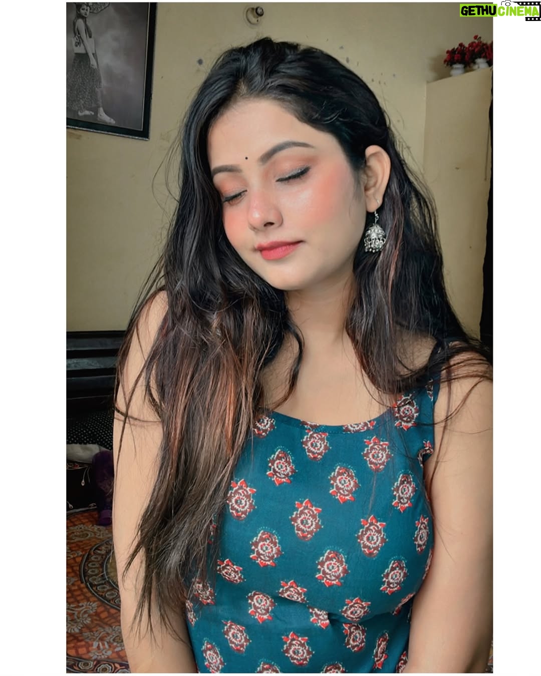 Yashika Sharma - 41.5K Likes - 399/ only short kurti 
Fabric-pure cotton
Guys you want to buy please DM me- @sanskariclothes_001 
All size Available 
#shortkurtistyle #yashuh